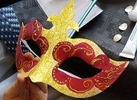 venetiaans-masker-workshop-kleine-groep