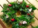 bloemschikken-kerststuk-maken-workshop